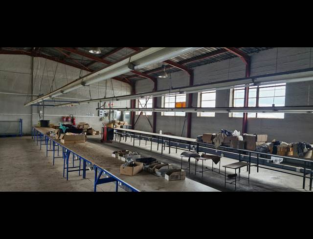 300M² WAREHOUSE TO LET IN SELBY
