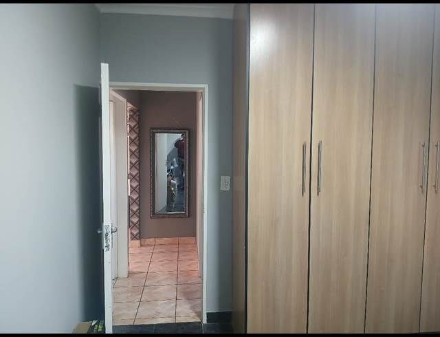 2 bed property to rent in CROWN GARDENS