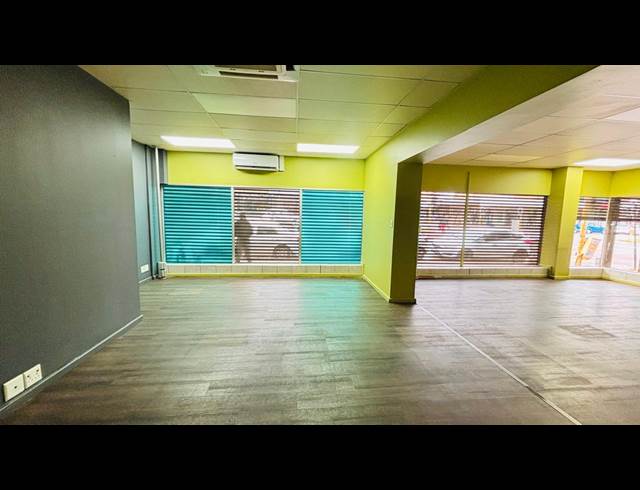 200M² BUILDING TO LET IN KRUGERSDORP CENTRAL