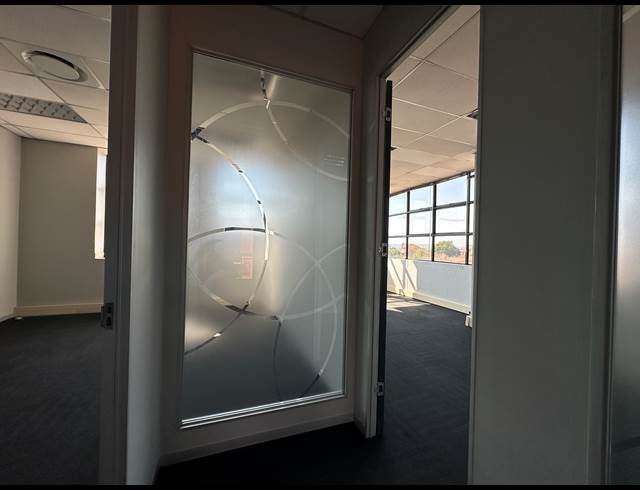 142.10M² OFFICE TO LET IN HIGHVELD TECHNOPARK