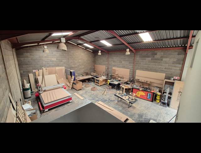 191M² WAREHOUSE TO LET IN DUNSWART