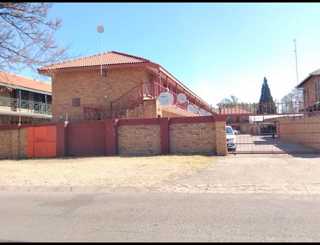 1 BEDROOM PROPERTY TO RENT IN DASSIE RAND