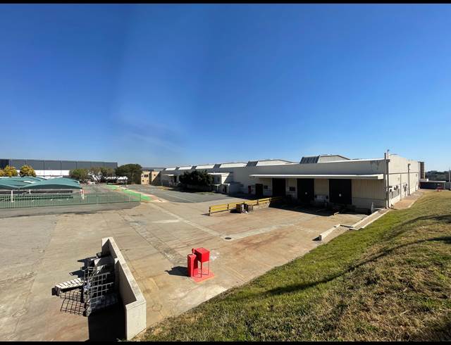 11,924M² WAREHOUSE TO LET IN HALFWAY HOUSE