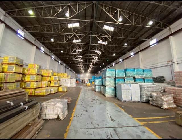 4,200M² WAREHOUSE TO LET IN MOBENI
