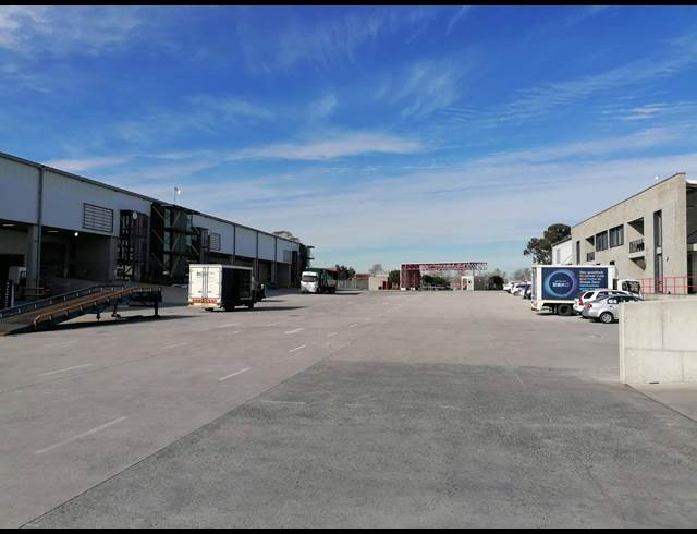 6,569M² WAREHOUSE TO LET IN BELLVILLE SOUTH INDUSTRIA