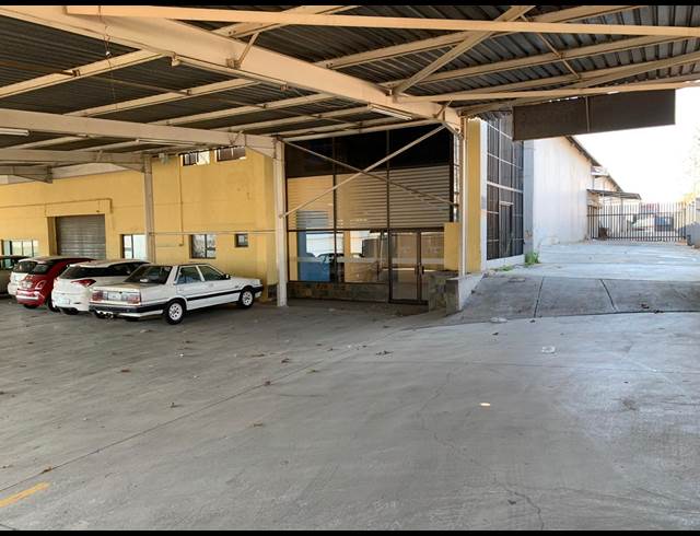 2,000M² WAREHOUSE TO LET IN WYNBERG