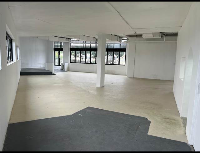 233M² RETAIL TO LET IN SUNNINGDALE