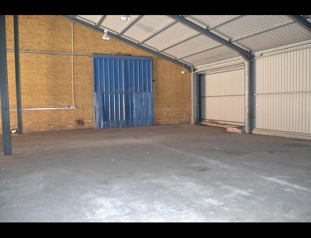 1,350M² WAREHOUSE TO LET IN PAROW INDUSTRIAL