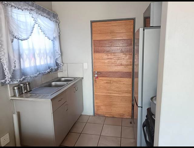 2 BEDROOM PROPERTY TO RENT IN WITPOORTJIE