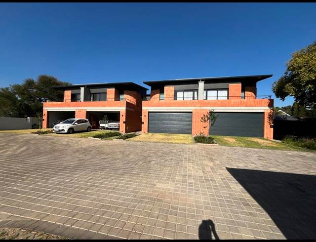 3 BEDROOM PROPERTY TO RENT IN MENLO PARK