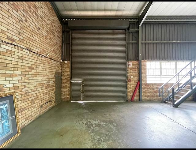 555M² WAREHOUSE TO LET IN RANDJESPARK