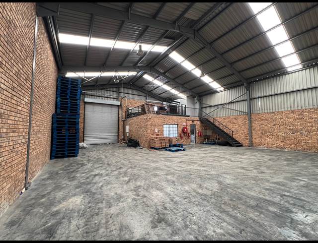 347M² WAREHOUSE TO LET IN STRIJDOMPARK
