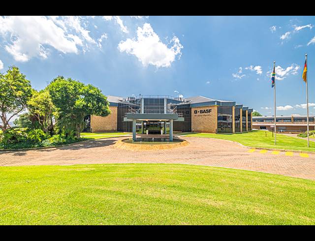 7,892M² WAREHOUSE TO LET IN RANDJESPARK