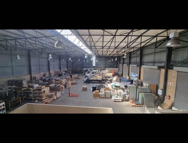 1,528M² WAREHOUSE TO LET IN AIRPORT INDUSTRIA