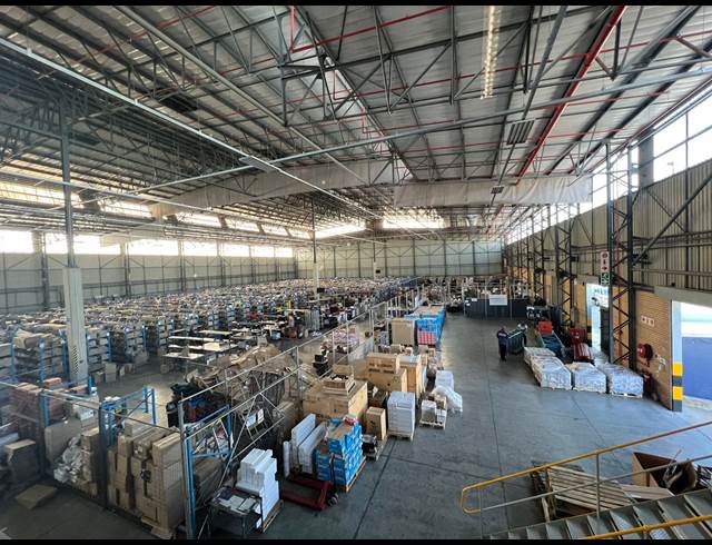 4,626M² WAREHOUSE TO LET IN GOSFORTH PARK