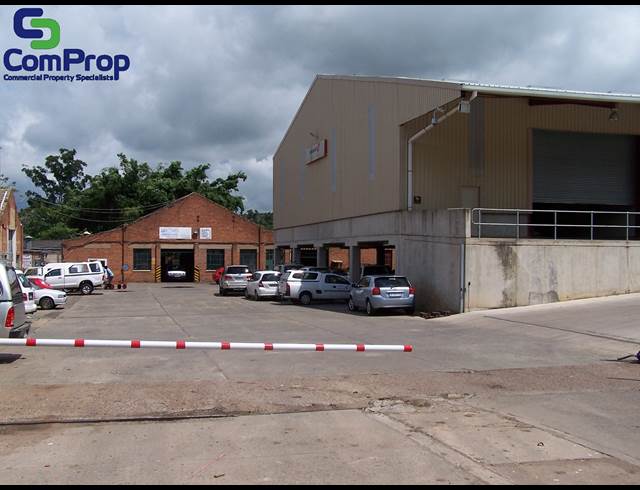19M² WAREHOUSE TO LET IN BALLITO CENTRAL