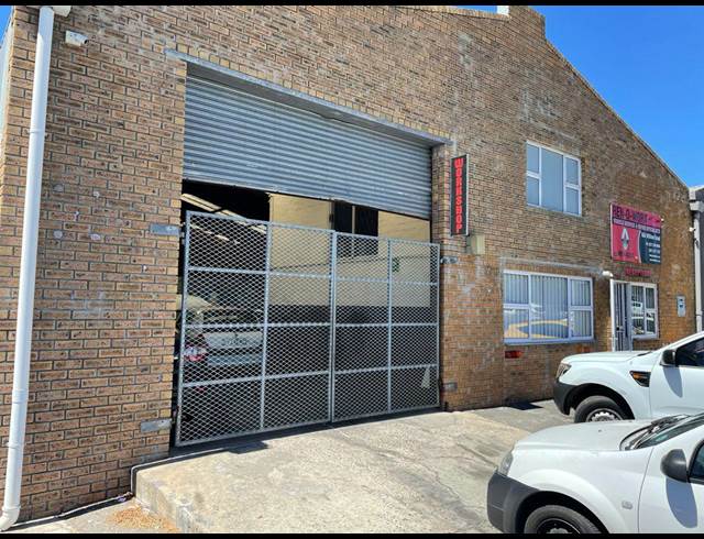 435M² WAREHOUSE TO LET IN STIKLAND INDUSTRIAL