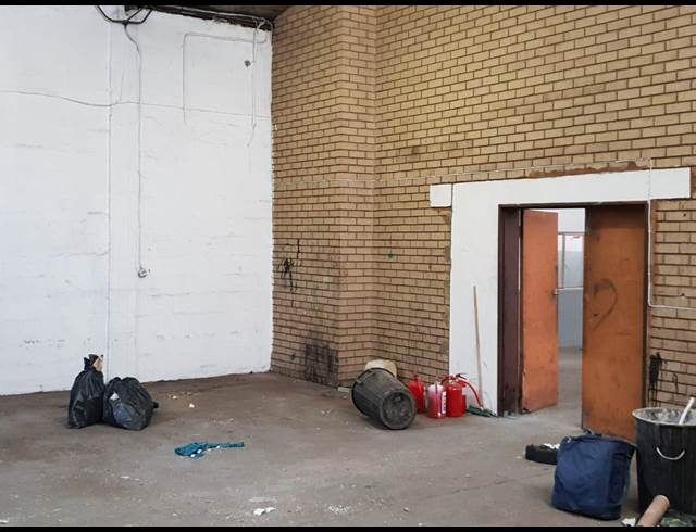 938M² WAREHOUSE TO LET IN ISANDO