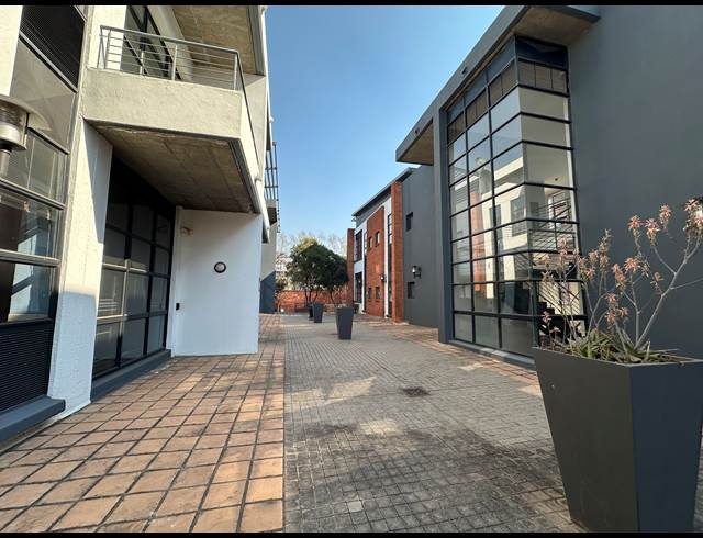 233.30M² OFFICE TO LET IN HIGHVELD TECHNOPARK
