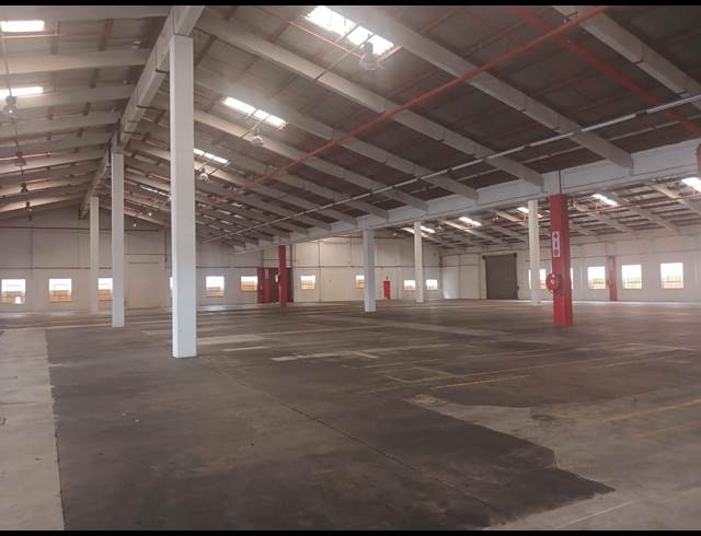 3,808M² FACTORY TO LET IN NEW GERMANY