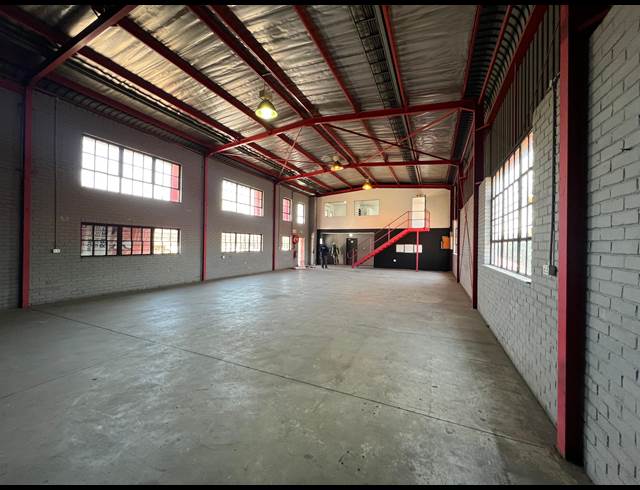 282M² WAREHOUSE TO LET IN STRIJDOMPARK