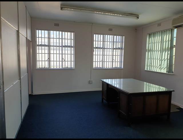 253M² OFFICE TO LET IN WADEVILLE