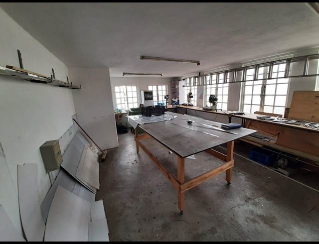 137M² WAREHOUSE TO LET IN SPRINGFIELD