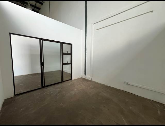 132M² OFFICE TO LET IN HIGHVELD