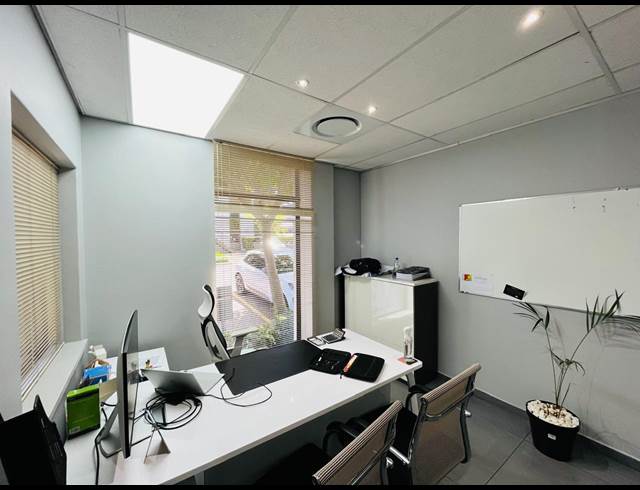 206M² OFFICE TO LET IN VORNA VALLEY