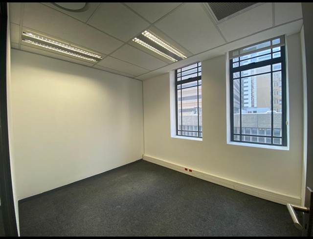 340M² OFFICE TO LET IN CAPE TOWN CITY CENTRE