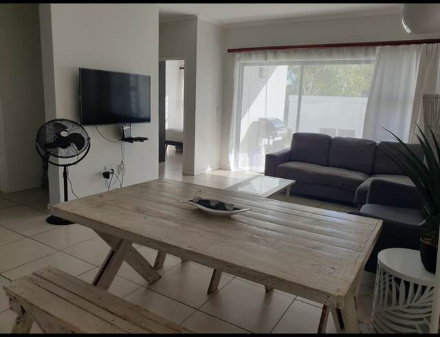3 BEDROOM APARTMENT TO LET IN SANDOWN ESTATE