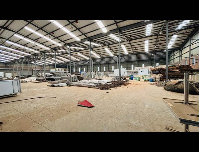 4,400M² WAREHOUSE TO LET IN SYBRAND VAN NIEKERK INDUSTRIAL
