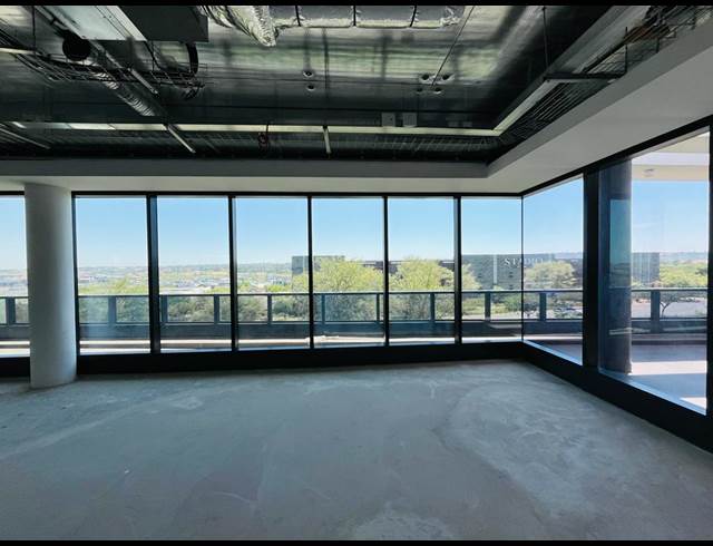 1,113M² OFFICE TO LET IN WATERFALL