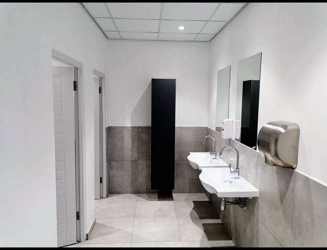 142M² OFFICE TO LET IN DURBANVILLE CENTRAL
