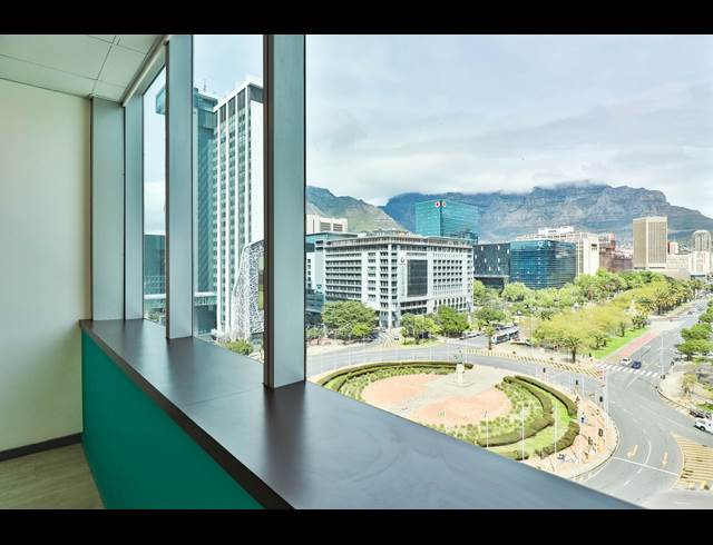 100M² MEDICAL SUITE TO LET IN FORESHORE