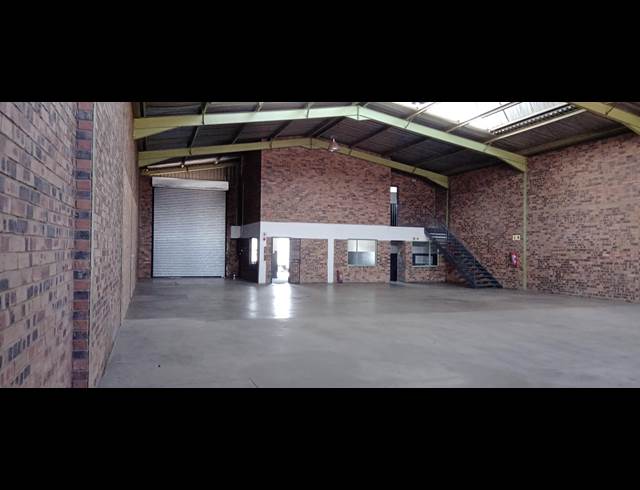 410M² WAREHOUSE TO LET IN PROLECON