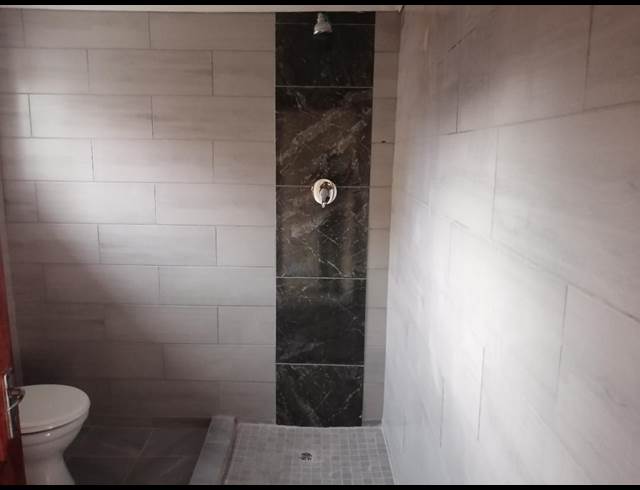 2 bed property to rent in REGENTS PARK ESTATE