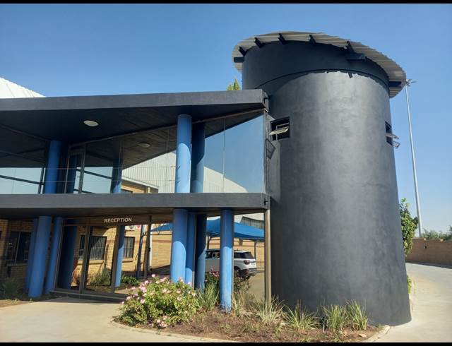 6,294M² WAREHOUSE TO LET IN POMONA