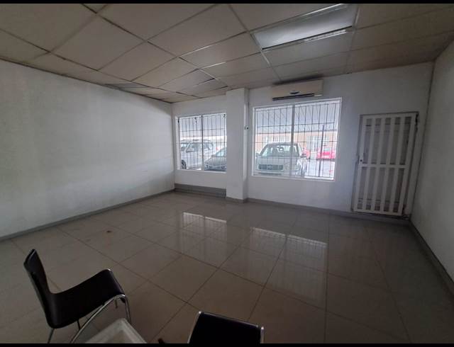 130M² OFFICE TO LET IN GREYVILLE