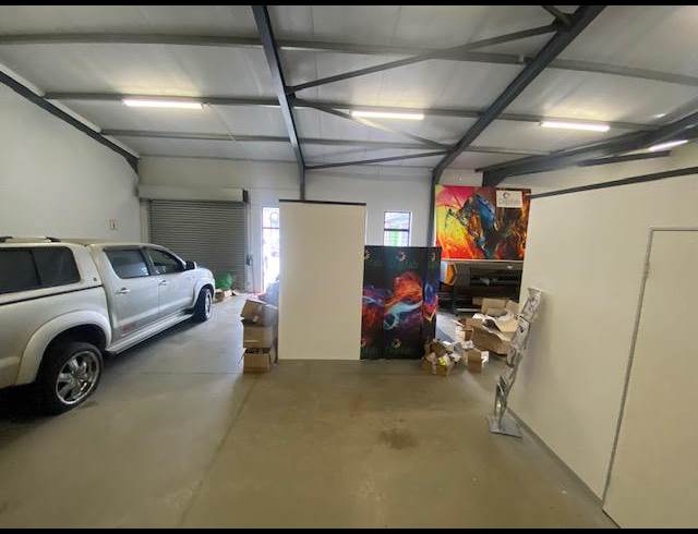 175M² MINI FACTORY TO LET IN WETTON