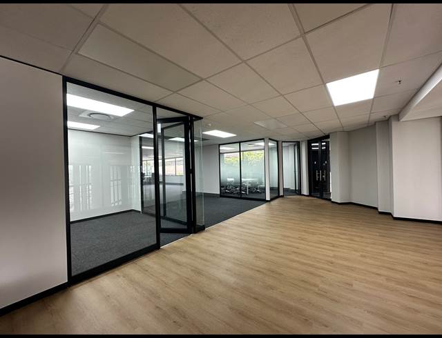 451M² OFFICE TO LET IN SANDTON CENTRAL