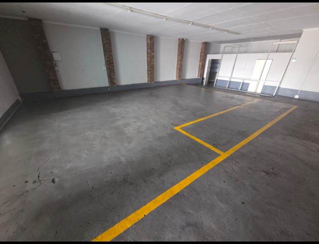 250M² WORKSHOP TO LET IN MIDDELBURG CENTRAL