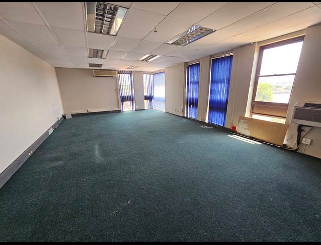 759M² WAREHOUSE TO LET IN BELLVILLE SOUTH
