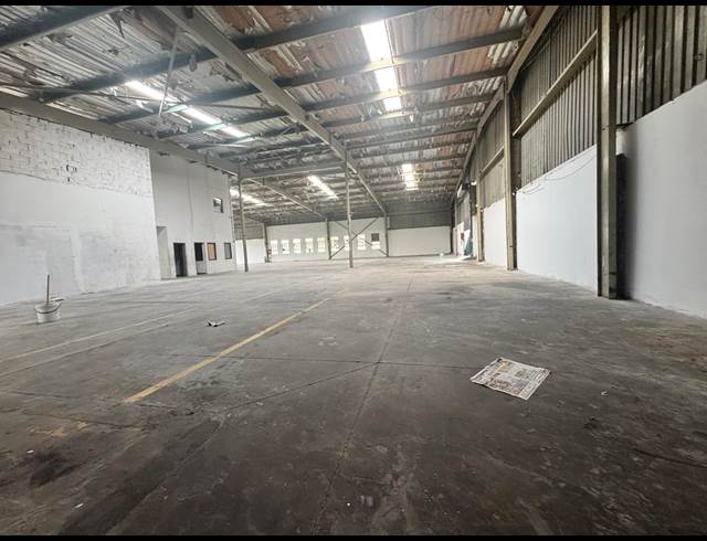 1,200M² WAREHOUSE TO LET IN PHOENIX INDUSTRIAL