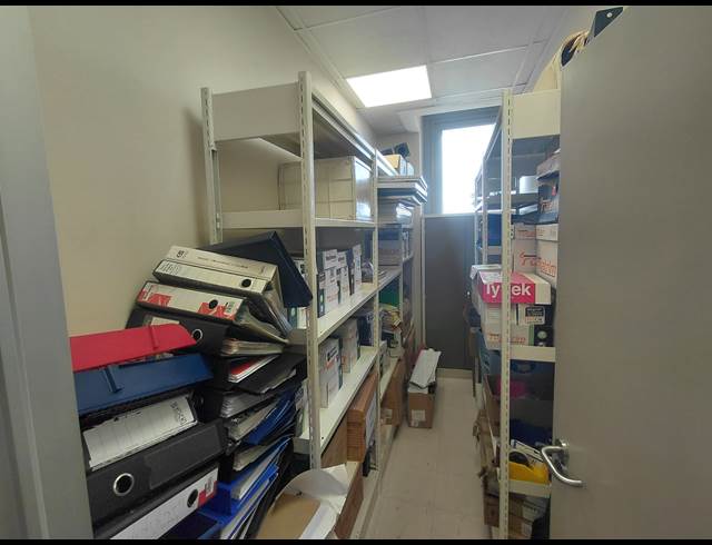 444M² OFFICE TO LET IN MIDRIDGE PARK