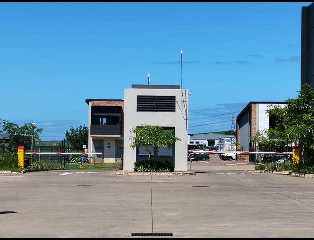 3,694M² WAREHOUSE TO LET IN CORNUBIA