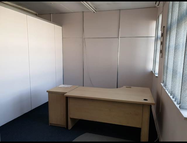 253M² OFFICE TO LET IN WADEVILLE