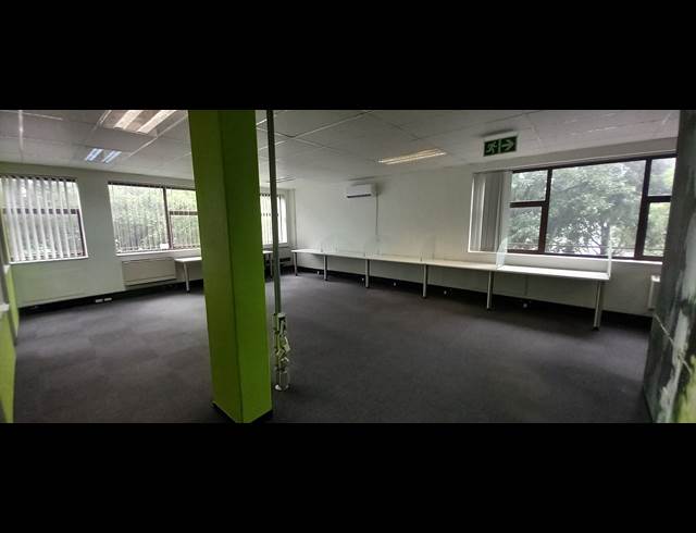 105M² OFFICE TO LET IN LONEHILL