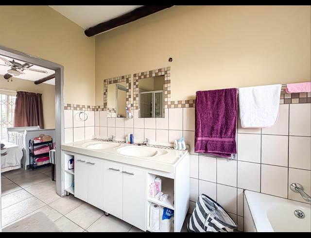 4 Bedroom House, Farrarmere