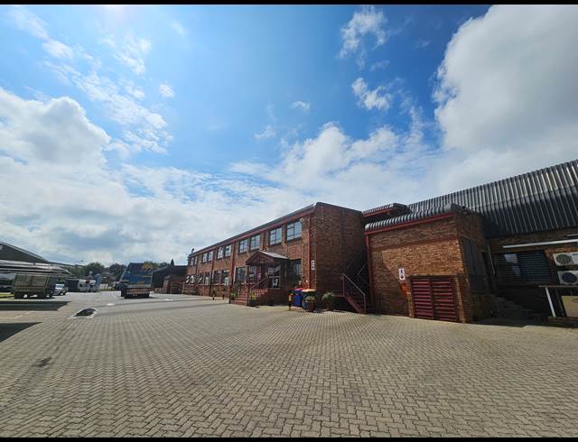 7,288M² WAREHOUSE TO LET IN MEADOWDALE